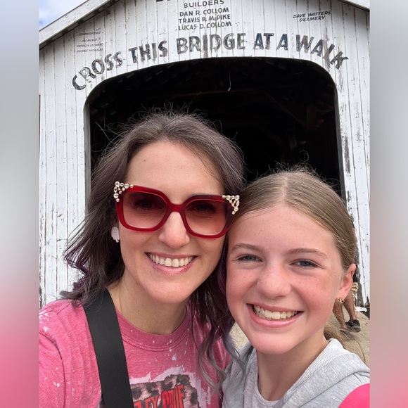 Meet your Posher, Amy - Picture 3 of 3